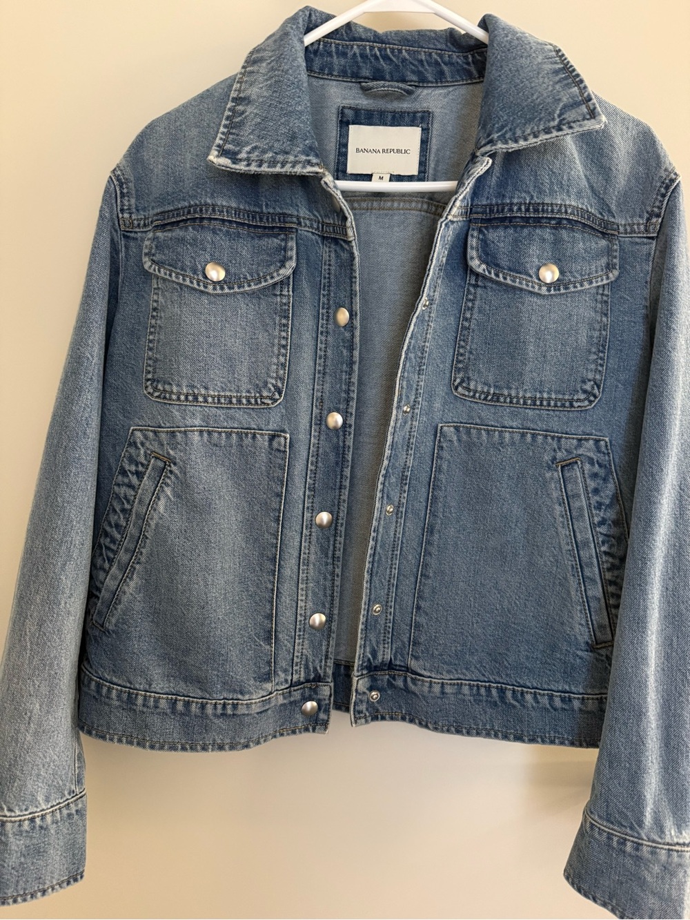 Banana Republic Women's Light Blue Denim Trucker Jacket